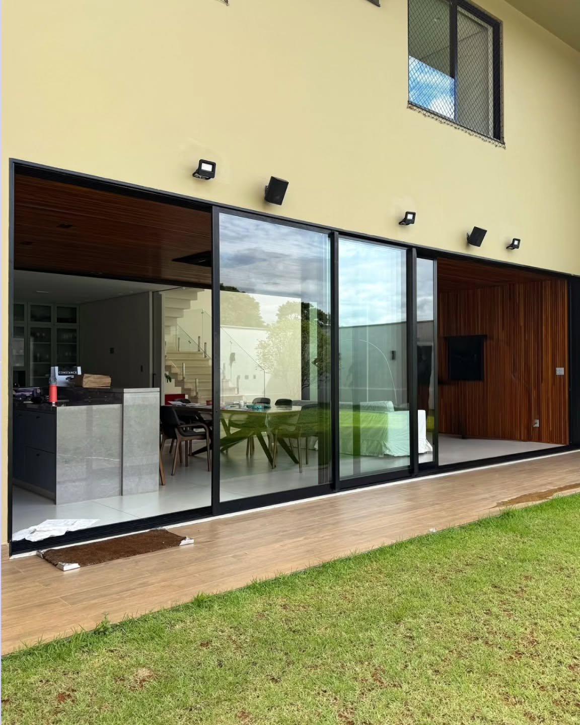 573054652_18542825695012132_5838477428725064409_n